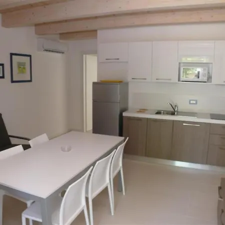 Pleasant Flat For Five 100 M From The Sea-bibione Apartment