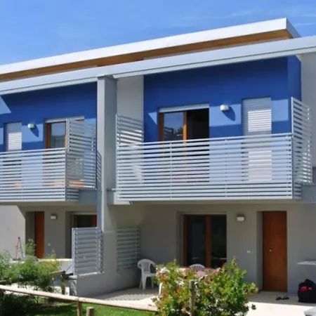 Pleasant Flat For Five 100 M From The Sea-bibione Apartment *