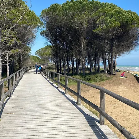 Pleasant Flat For Five 100 M From The Sea-bibione Apartment